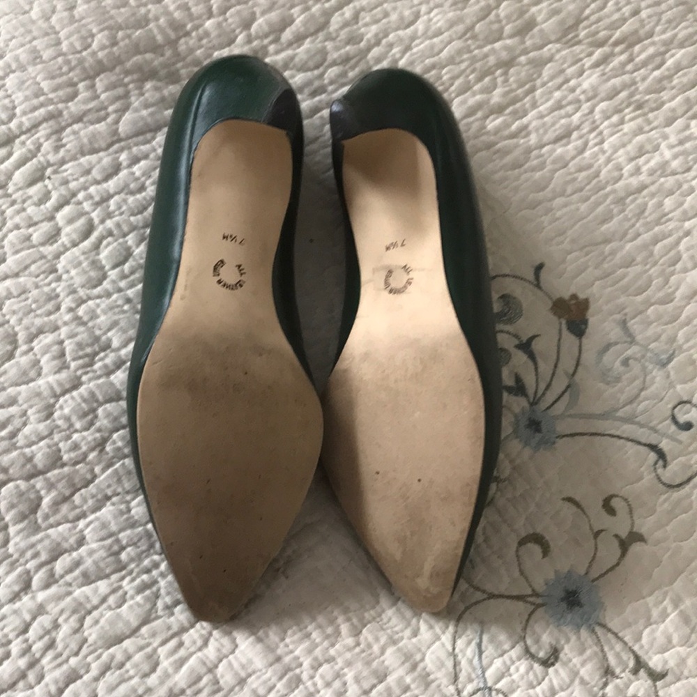 Shoes - Picture 4 of 5